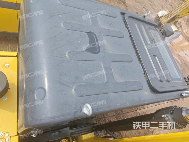 驾驶室顶部俯视(上车部件) 驾驶室顶部俯视(上车部件)