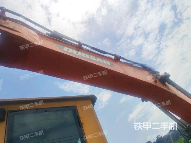 大臂整体 右侧（工作和回转装置）