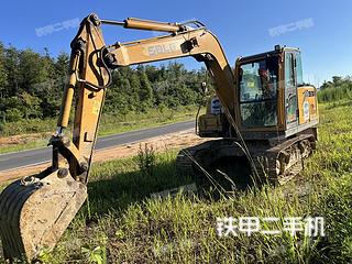 山东临工E675F挖掘机实拍图片