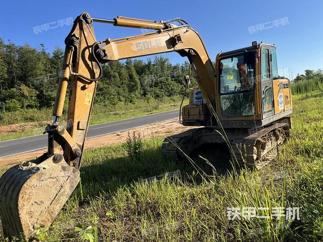 山東臨工E675F挖掘機(jī)