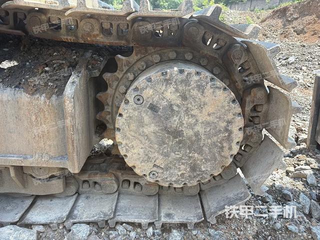 左侧履带整体 (行走机构) 左侧履带整体 (行走机构)