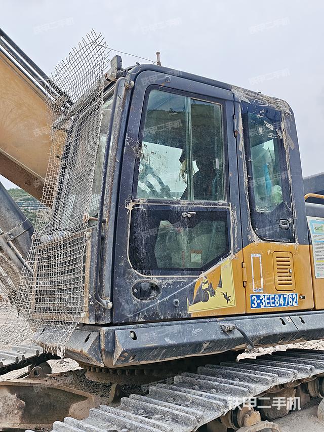 驾驶室整体（整机外观）