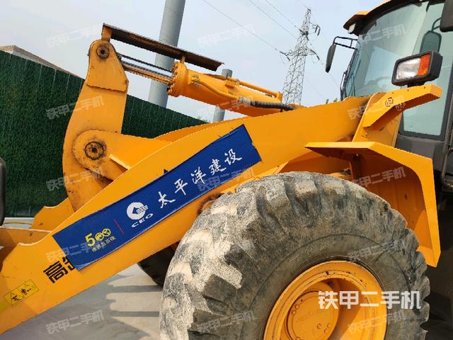 鏟斗油缸側(cè)面（工作裝置）