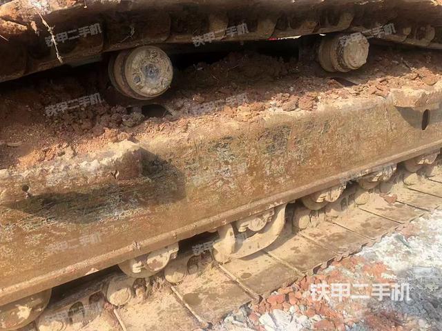 左驅(qū)動(dòng)輪（行走機(jī)構(gòu)）