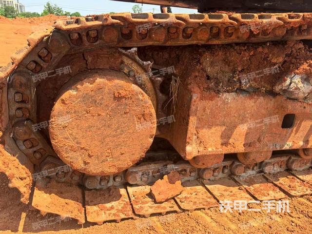 右驱动轮(行走机构) 右驱动轮(行走机构)