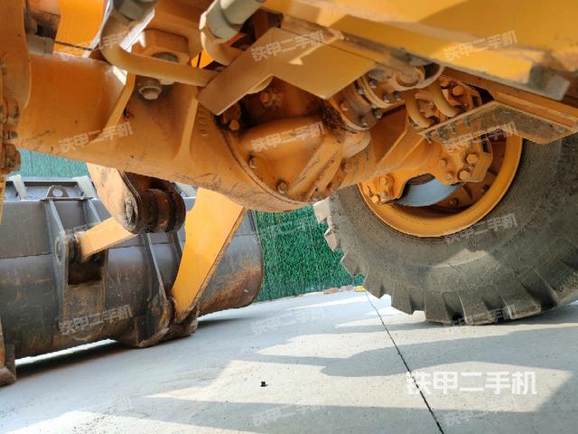 前驅(qū)動(dòng)橋（液壓/傳動(dòng)系統(tǒng)）