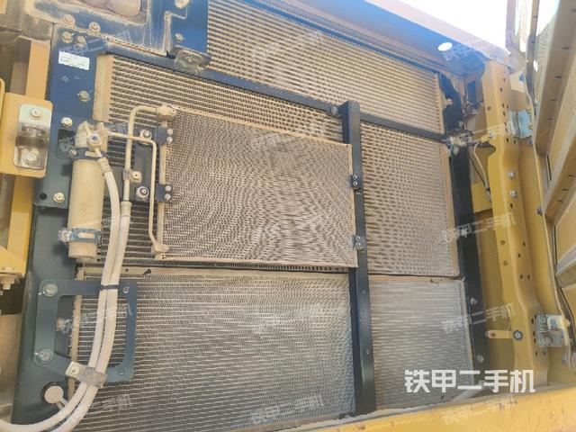 散热器正面(大件舱室) 散热器正面(大件舱室)