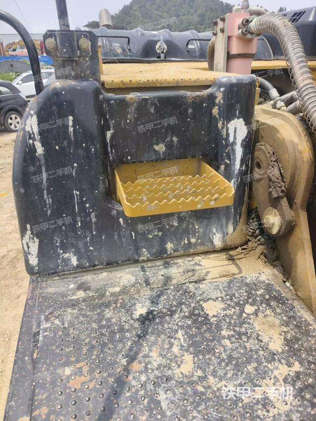 大臂根部?斜視（工作和回轉(zhuǎn)裝置）