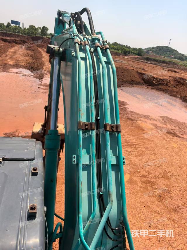 大臂整体 右侧(工作和回转装置) 大臂整体 右侧(工作和回转装置)