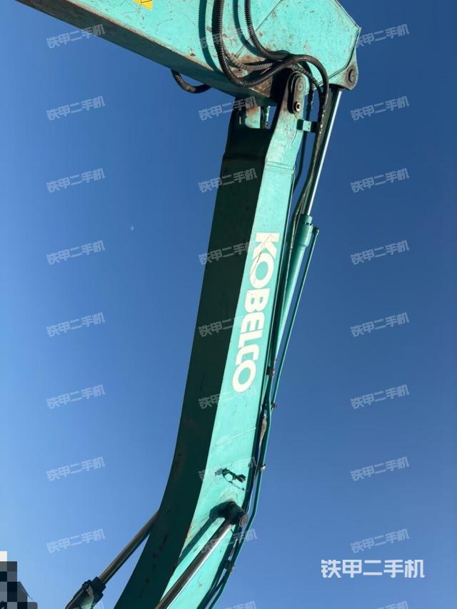 大臂整体 右侧(工作和回转装置) 大臂整体 右侧(工作和回转装置)