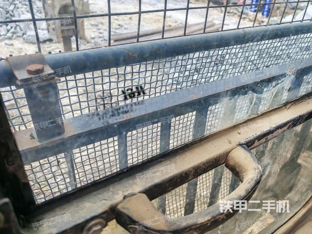 后窗玻璃角標(biāo)(駕駛室部分) 后窗玻璃角標(biāo)(駕駛室部分)