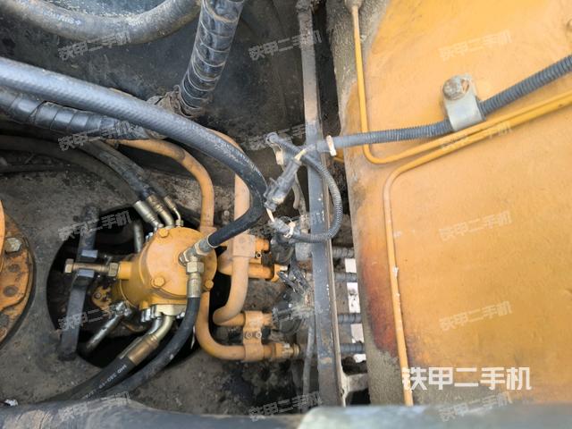 發(fā)動(dòng)機(jī)室（上車(chē)部件）