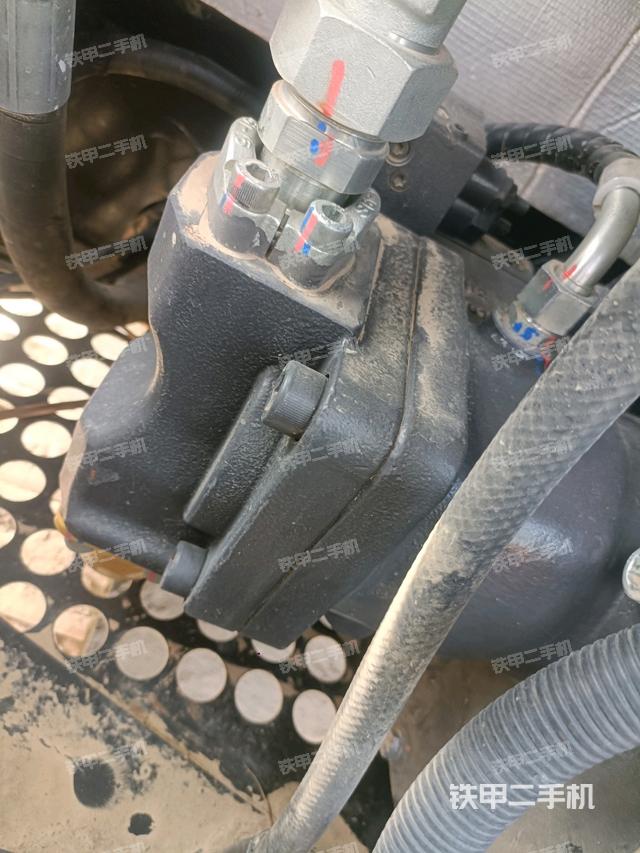 液壓泵室(大件艙室) 液壓泵室(大件艙室)