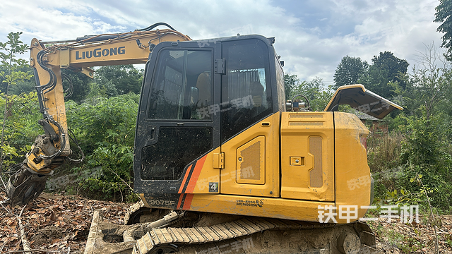 驾驶室整体（整机外观）