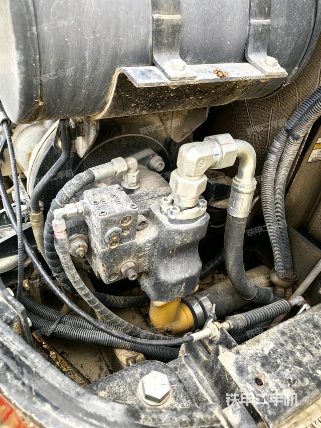 液壓泵室（大件艙室）