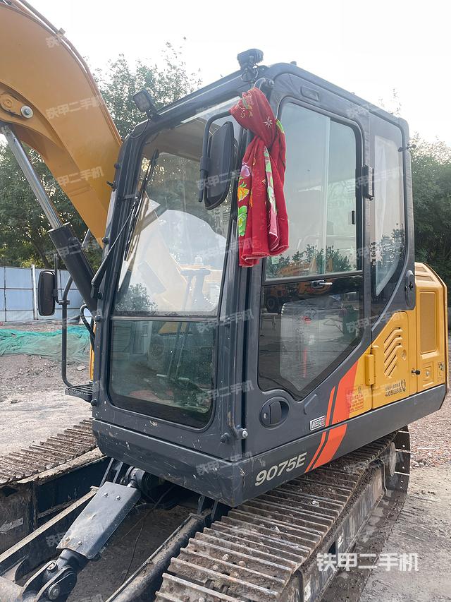 驾驶室整体（整机外观）