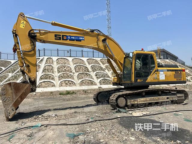 山東臨工E6300F挖掘機(jī)