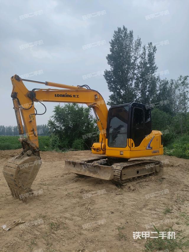 龍工LG6075挖掘機(jī)