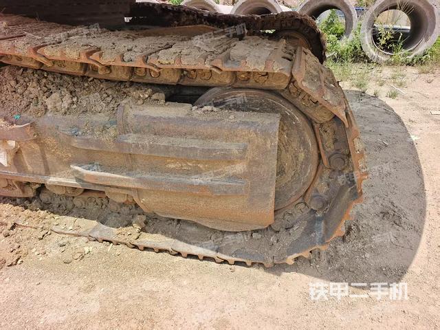 右导向轮(行走机构) 右导向轮(行走机构)