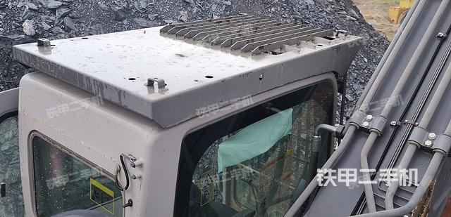 驾驶室顶部（整机外观）