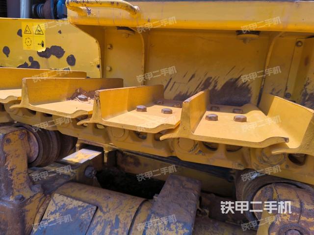 右引导轮(推土机底盘及工作装置) 右引导轮(推土机底盘及工作装置)