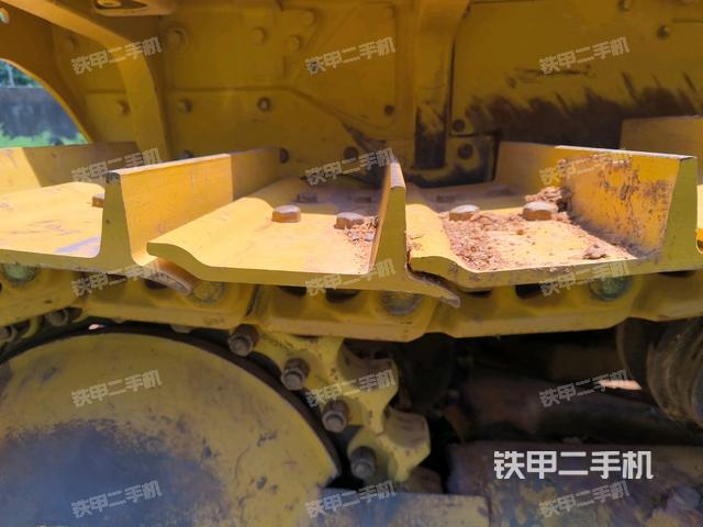 左驱动轮(推土机底盘及工作装置) 左驱动轮(推土机底盘及工作装置)
