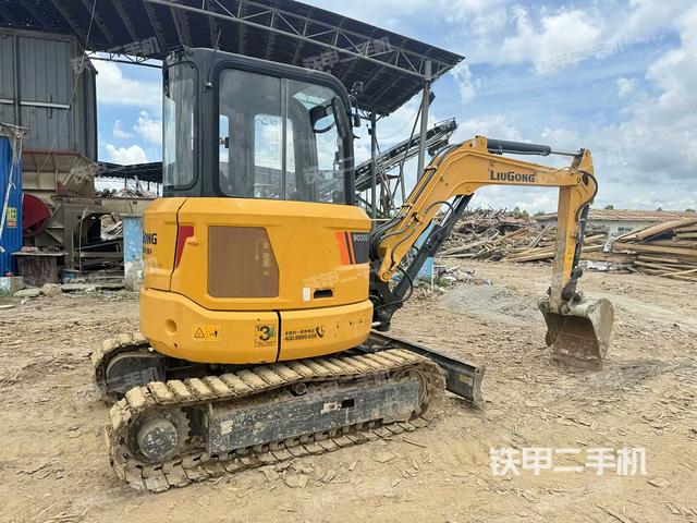 整機右后45°(整機外觀) 整機右后45°(整機外觀)