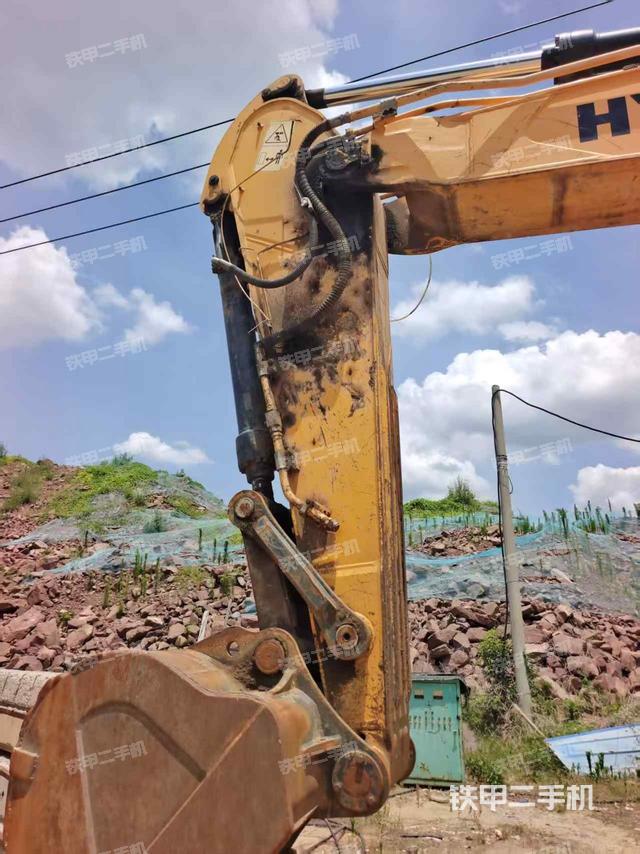 大臂整体 右侧(工作和回转装置) 大臂整体 右侧(工作和回转装置)