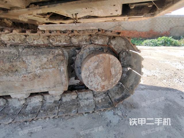 右导向轮(行走机构) 右导向轮(行走机构)