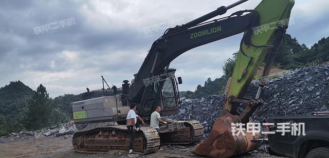 中聯(lián)重科ZE375EK-10挖掘機(jī)