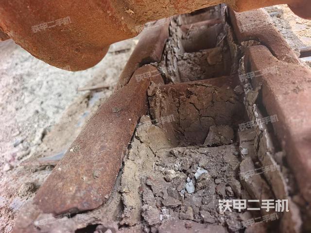 右侧行走马达盖板(行走机构) 右侧行走马达盖板(行走机构)