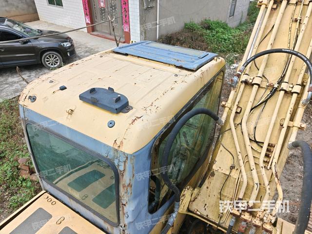 駕駛室頂部俯視(上車部件) 駕駛室頂部俯視(上車部件)