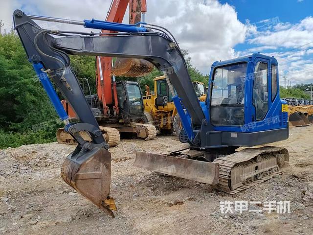 恒天九五JV70C挖掘機