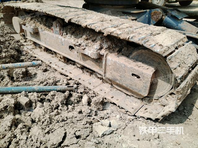 左側(cè)履帶整體?（行走機(jī)構(gòu)）