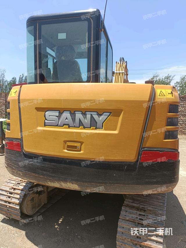 駕駛室頂部（整機(jī)外觀）