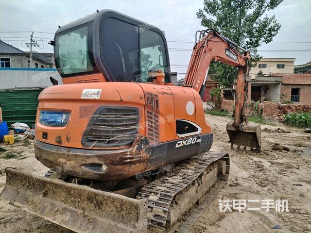 右后45(整機(jī)外觀) 右后45(整機(jī)外觀)