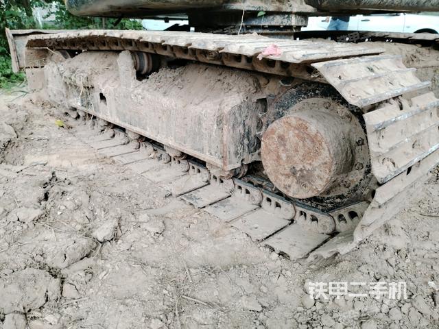 左侧履带整体 (行走机构) 左侧履带整体 (行走机构)
