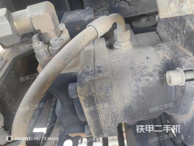液壓泵艙室正面整體(整機(jī)外觀) 液壓泵艙室正面整體(整機(jī)外觀)