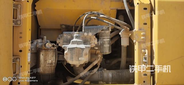 液壓泵艙室正面整體(整機(jī)外觀) 液壓泵艙室正面整體(整機(jī)外觀)