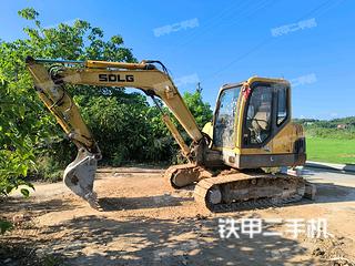 山东临工LG665挖掘机实拍图片