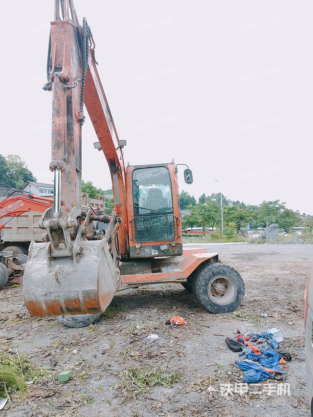 遠(yuǎn)山機(jī)械YS775-8挖掘機(jī)