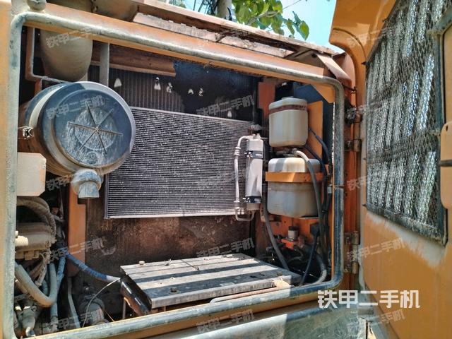 散热器正面(大件舱室) 散热器正面(大件舱室)