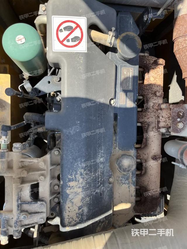 发动机整体俯视(整机外观) 发动机整体俯视(整机外观)