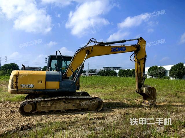 徐工XE135D挖掘機(jī)