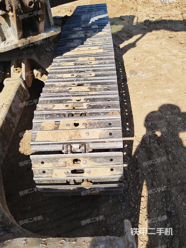 单侧履带整体（整机外观）