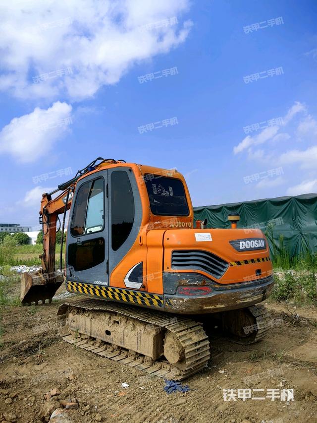 斗山DX75-9C挖掘機(jī)