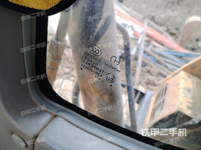 后窗玻璃角標(biāo)（駕駛室部分）