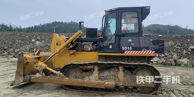 整机左侧（设备外观及核心部件）