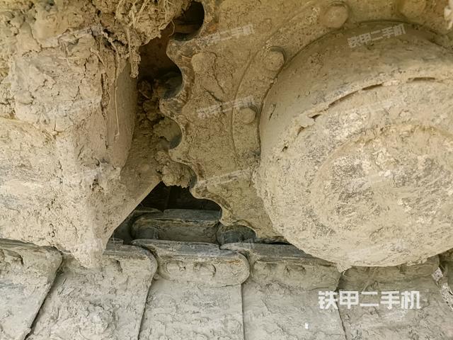 左驱动轮(行走机构) 左驱动轮(行走机构)