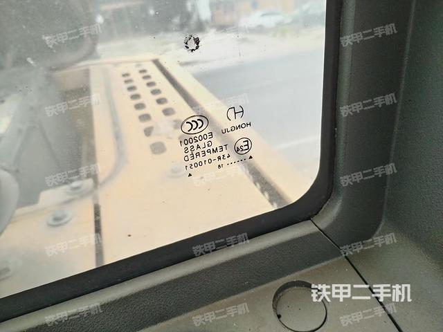 后窗玻璃角標(biāo)(駕駛室部分) 后窗玻璃角標(biāo)(駕駛室部分)